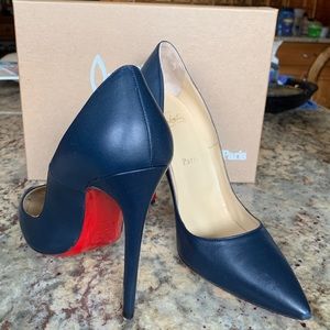 Christian Louboutin So Kate navy 120mm 40
